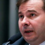 Reforma: Governo tenta manobra, mas Maia impede.