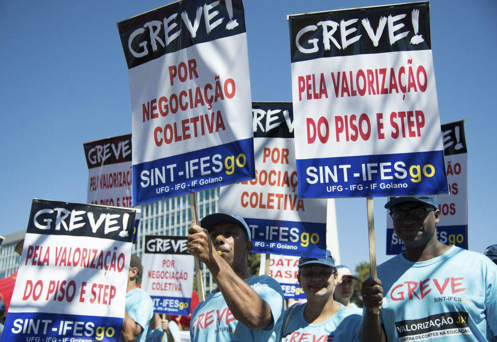 servidores e governo negociam aumento