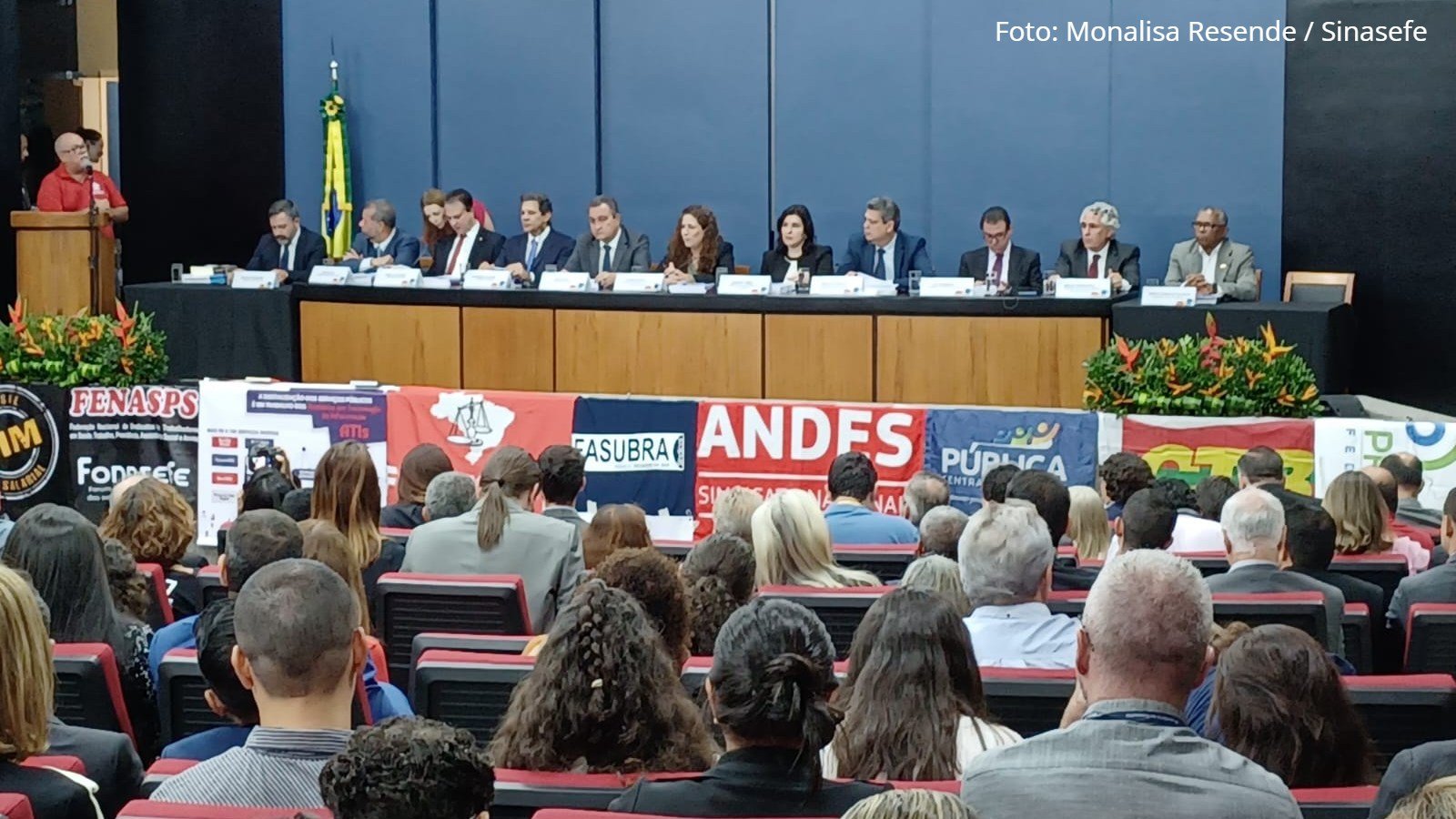 Mesas governo e servidores federal