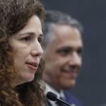 servidores e governo em conflito